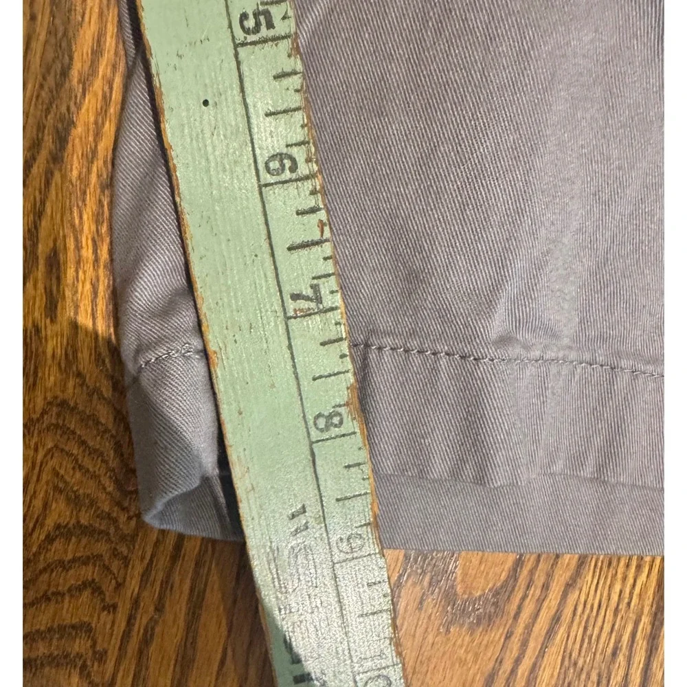 J.Crew Men's Re-Imagined Grey Chino Shorts 9